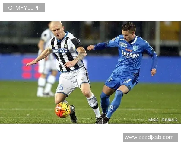 足球明星使用老年机的背后故事与生活态度的深度探讨