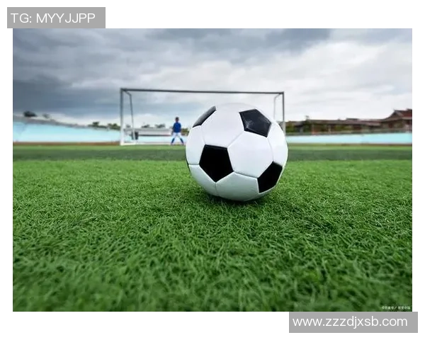 足球明星的辉煌成就与影响力探讨及其对青少年足球发展的启示